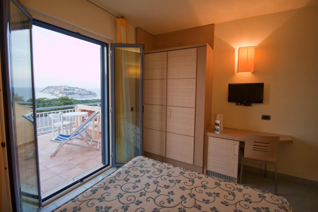 Hotel Gabbiano ซาน โดมิโน ภายนอก รูปภาพ